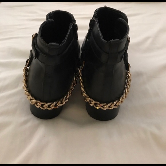 Steve Madden Ringoo Leather Booties 🖤 - Picture 3 of 6